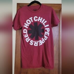 thrifted vintage red hot chili peppers t shirt